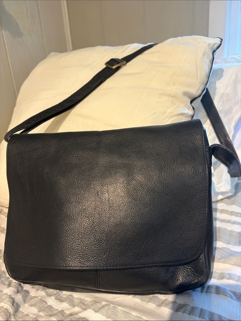 Bass Black Leather Saddle Bag for Women - Picture 1 of 11